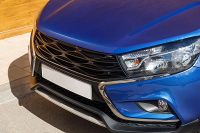 Решетка радиатора NFINITI LUX  на LADA VESTA SW СROSS 